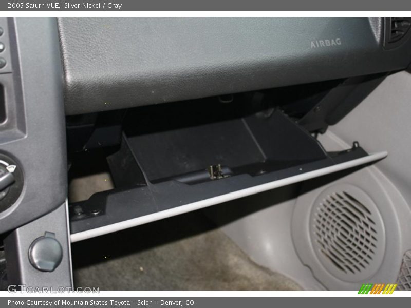 Silver Nickel / Gray 2005 Saturn VUE