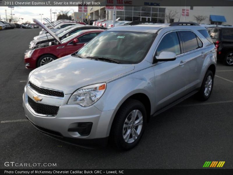 Front 3/4 View of 2011 Equinox LT