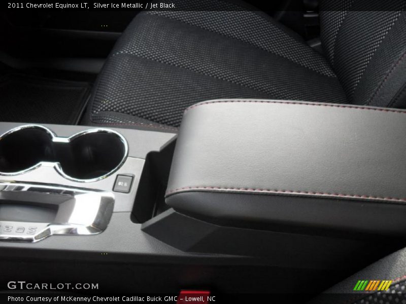 Silver Ice Metallic / Jet Black 2011 Chevrolet Equinox LT
