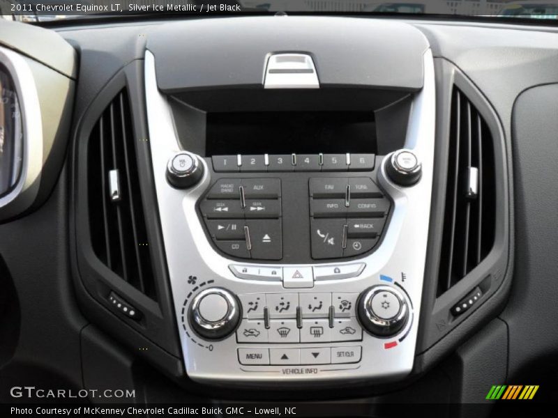 Silver Ice Metallic / Jet Black 2011 Chevrolet Equinox LT