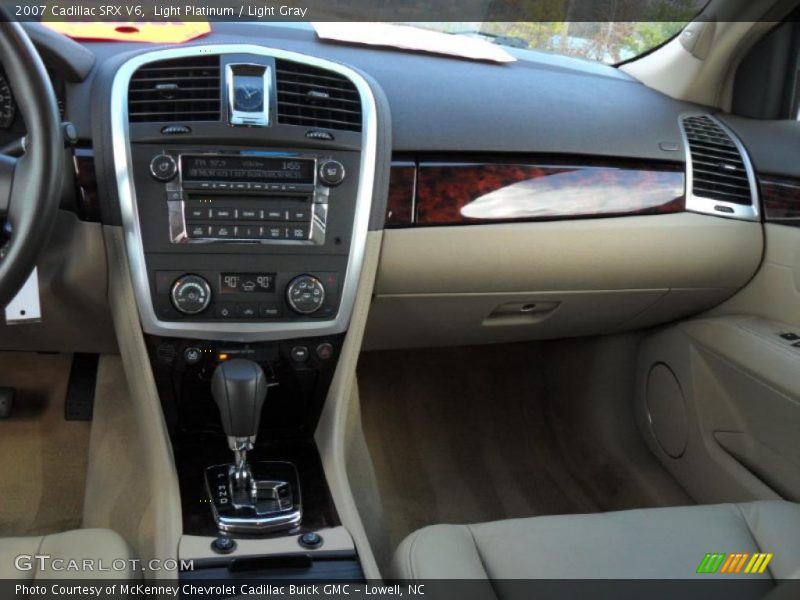 Light Platinum / Light Gray 2007 Cadillac SRX V6