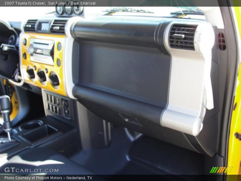 Sun Fusion / Dark Charcoal 2007 Toyota FJ Cruiser