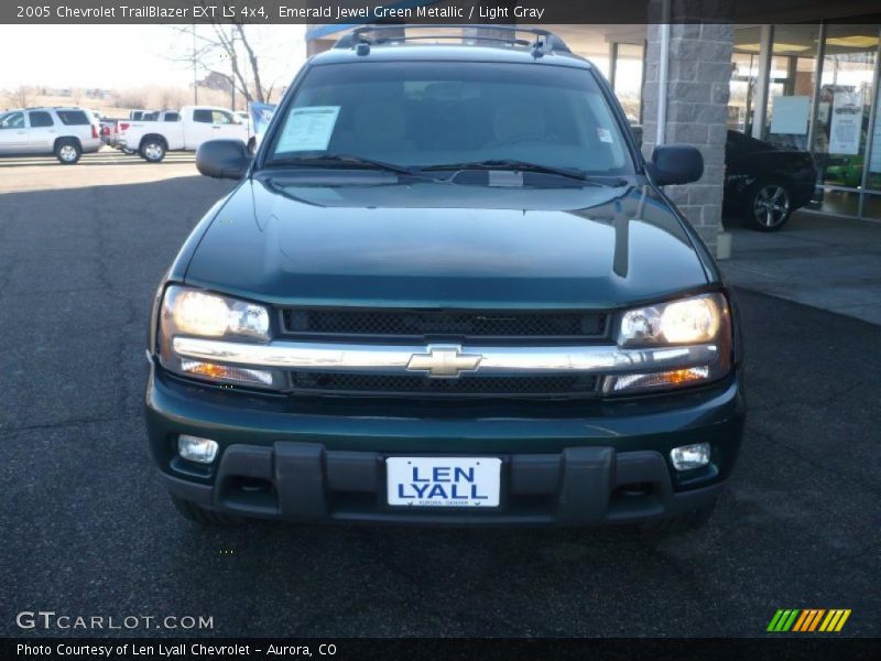 Emerald Jewel Green Metallic / Light Gray 2005 Chevrolet TrailBlazer EXT LS 4x4