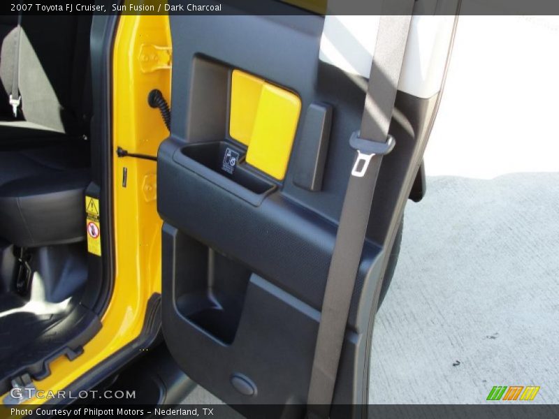 Sun Fusion / Dark Charcoal 2007 Toyota FJ Cruiser