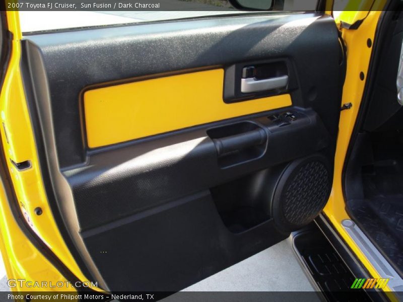 Sun Fusion / Dark Charcoal 2007 Toyota FJ Cruiser