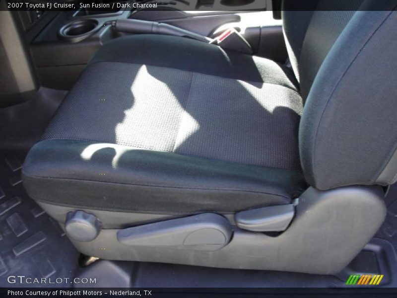 Sun Fusion / Dark Charcoal 2007 Toyota FJ Cruiser