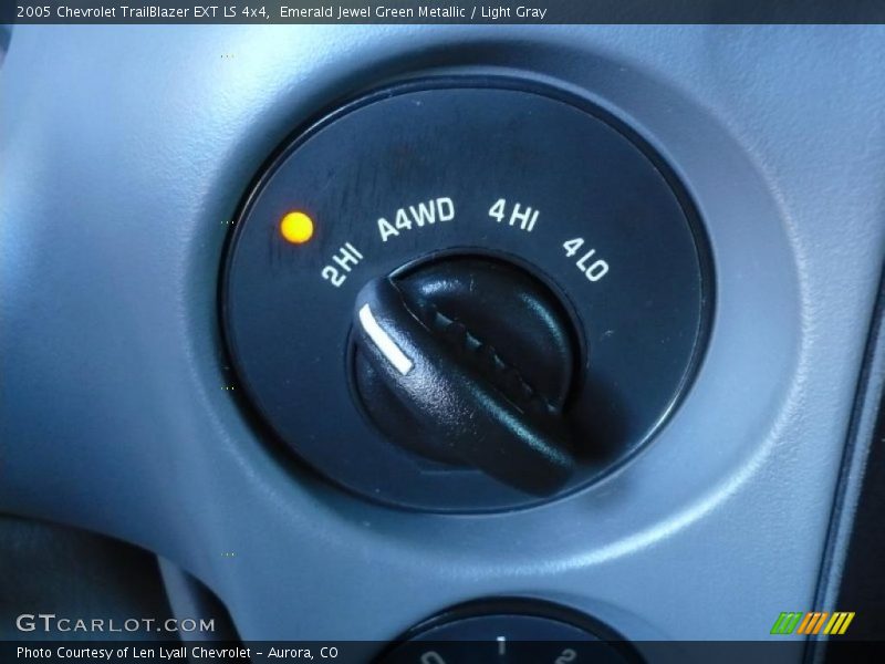 Emerald Jewel Green Metallic / Light Gray 2005 Chevrolet TrailBlazer EXT LS 4x4