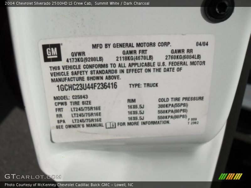 Summit White / Dark Charcoal 2004 Chevrolet Silverado 2500HD LS Crew Cab