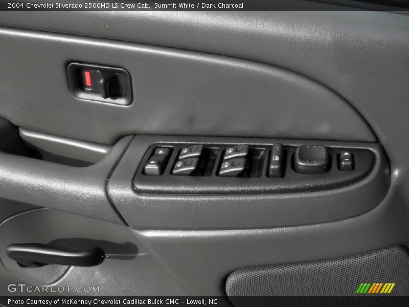 Summit White / Dark Charcoal 2004 Chevrolet Silverado 2500HD LS Crew Cab