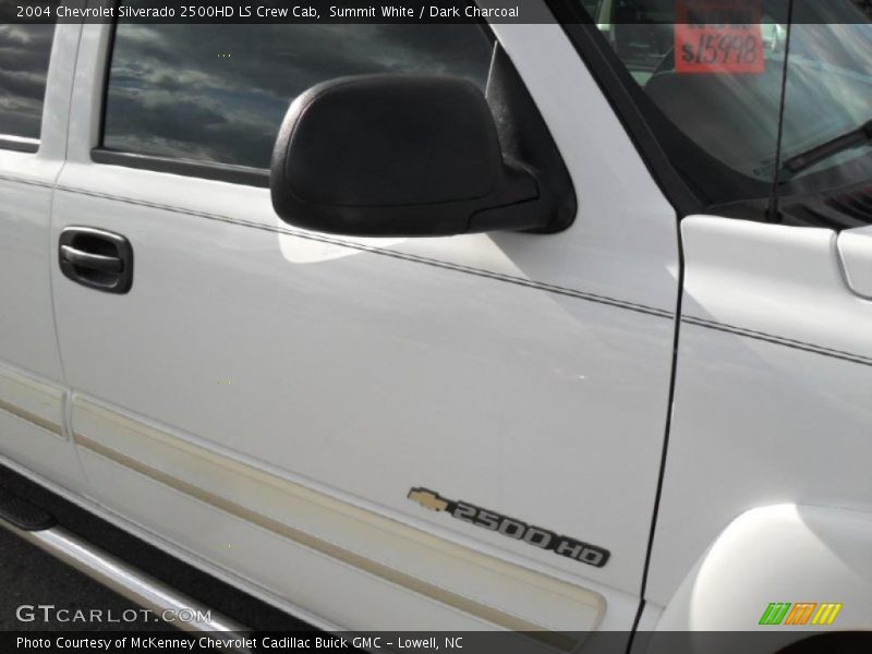 Summit White / Dark Charcoal 2004 Chevrolet Silverado 2500HD LS Crew Cab