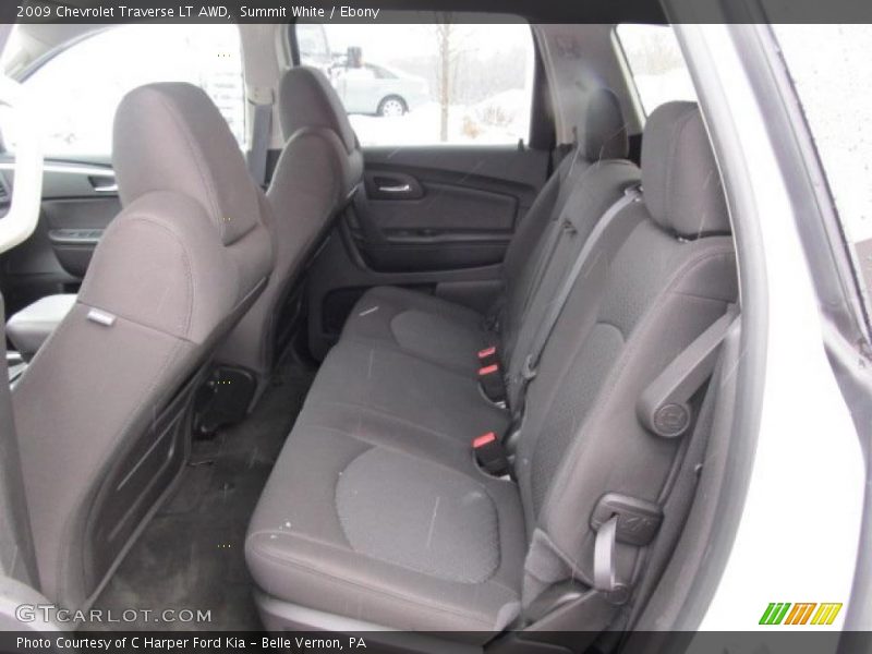 Summit White / Ebony 2009 Chevrolet Traverse LT AWD