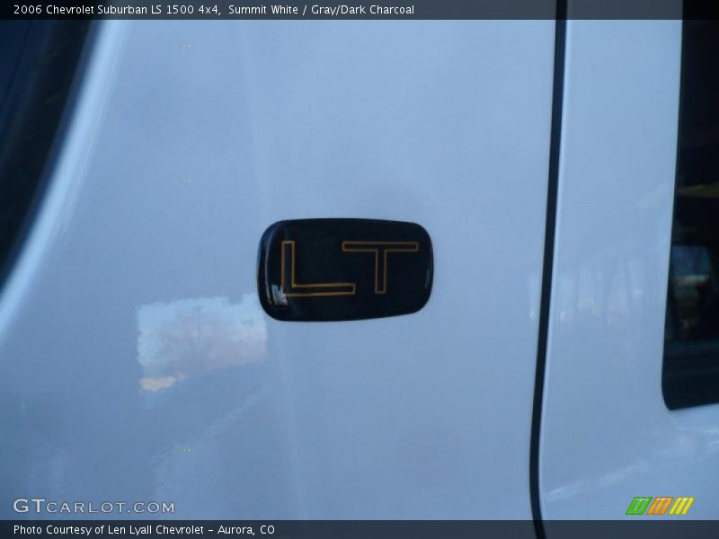 Summit White / Gray/Dark Charcoal 2006 Chevrolet Suburban LS 1500 4x4