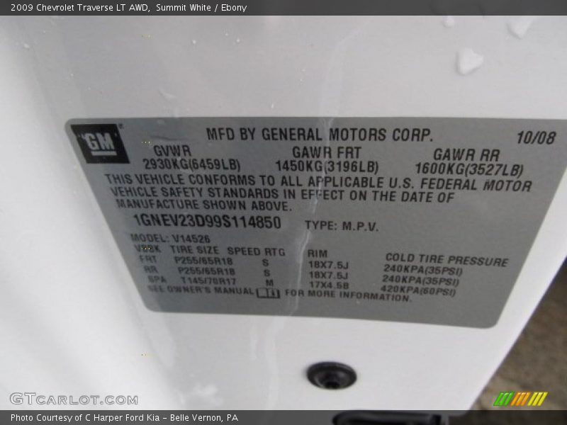 Summit White / Ebony 2009 Chevrolet Traverse LT AWD
