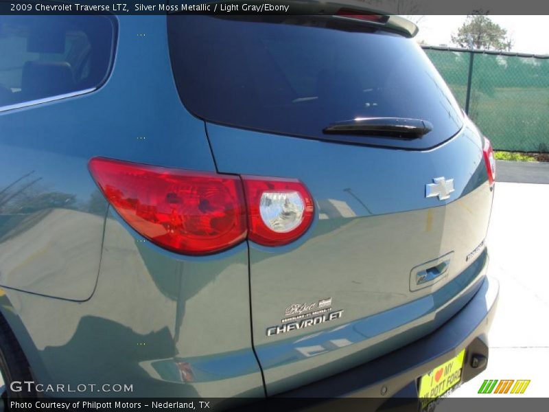 Silver Moss Metallic / Light Gray/Ebony 2009 Chevrolet Traverse LTZ