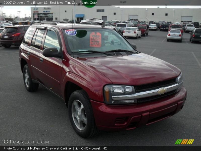 Red Jewel Tint Coat / Light Gray 2007 Chevrolet TrailBlazer LS