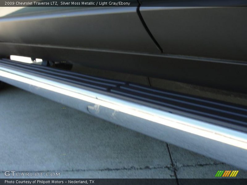 Silver Moss Metallic / Light Gray/Ebony 2009 Chevrolet Traverse LTZ