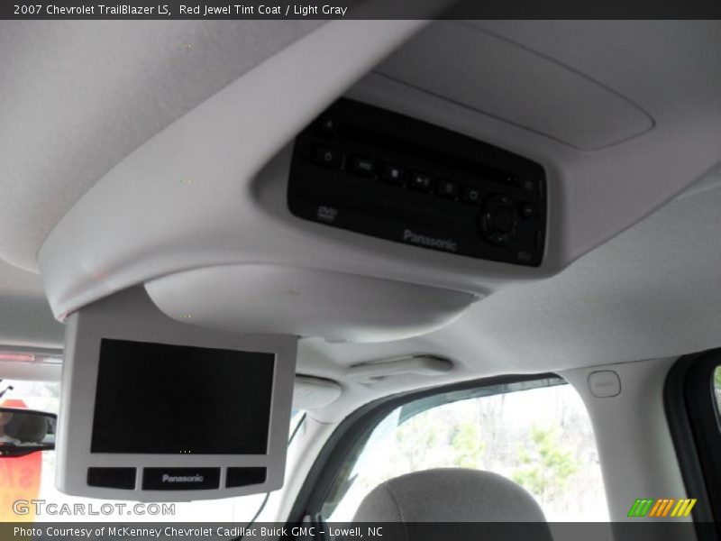 Red Jewel Tint Coat / Light Gray 2007 Chevrolet TrailBlazer LS