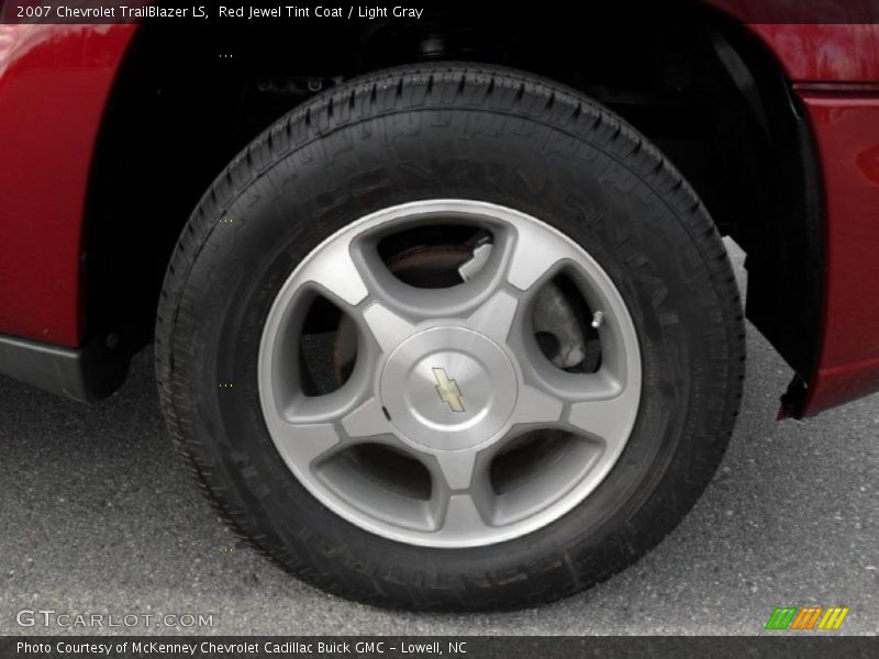 Red Jewel Tint Coat / Light Gray 2007 Chevrolet TrailBlazer LS