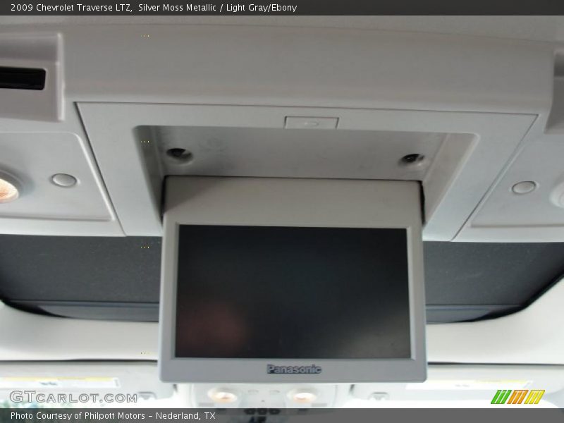 Silver Moss Metallic / Light Gray/Ebony 2009 Chevrolet Traverse LTZ