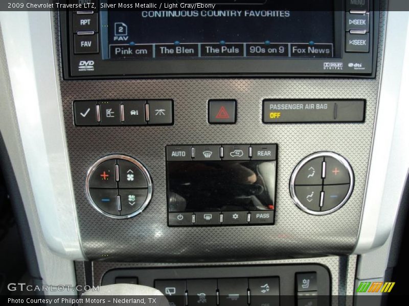 Controls of 2009 Traverse LTZ