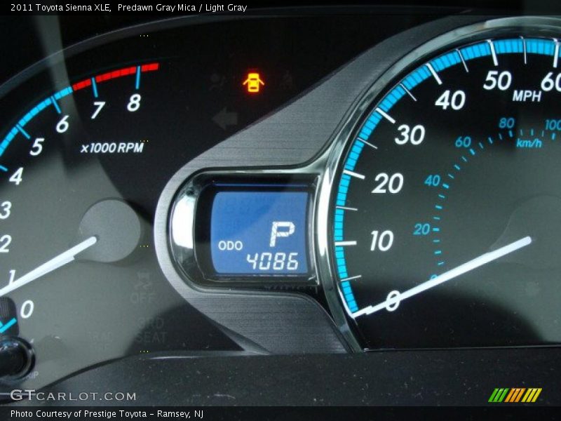 Predawn Gray Mica / Light Gray 2011 Toyota Sienna XLE