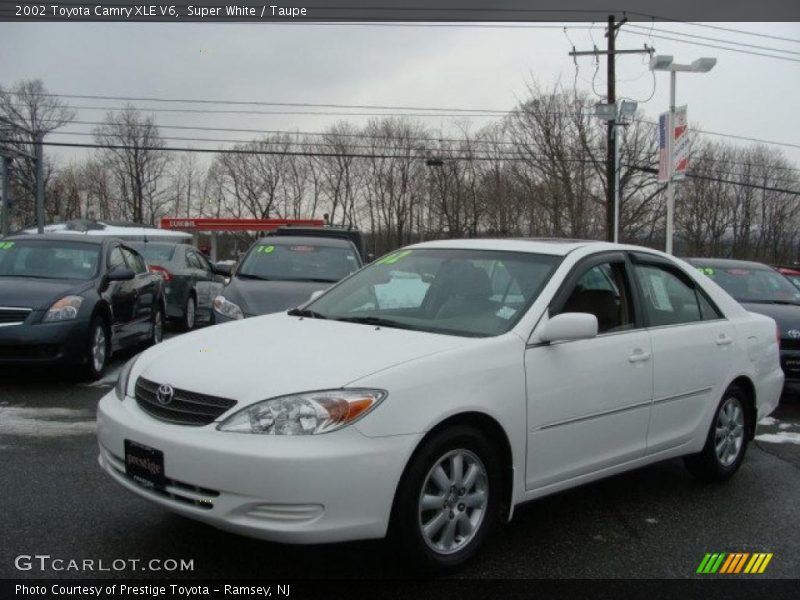 Super White / Taupe 2002 Toyota Camry XLE V6