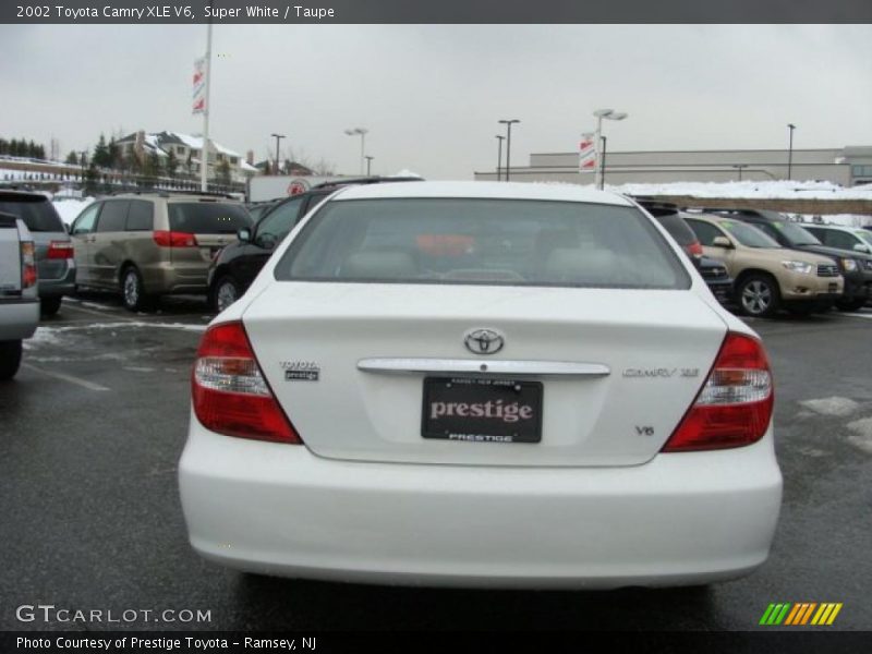 Super White / Taupe 2002 Toyota Camry XLE V6