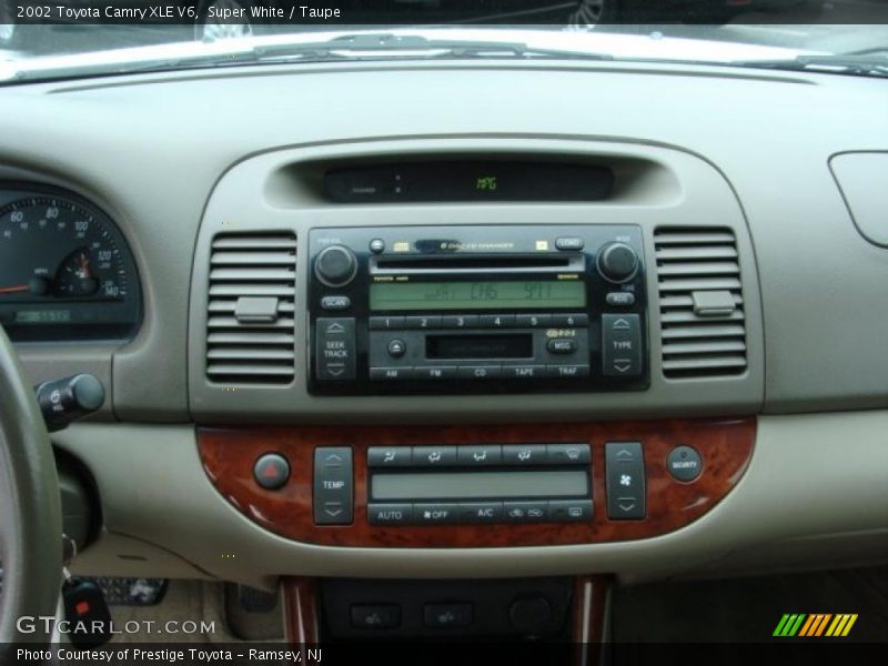 Super White / Taupe 2002 Toyota Camry XLE V6
