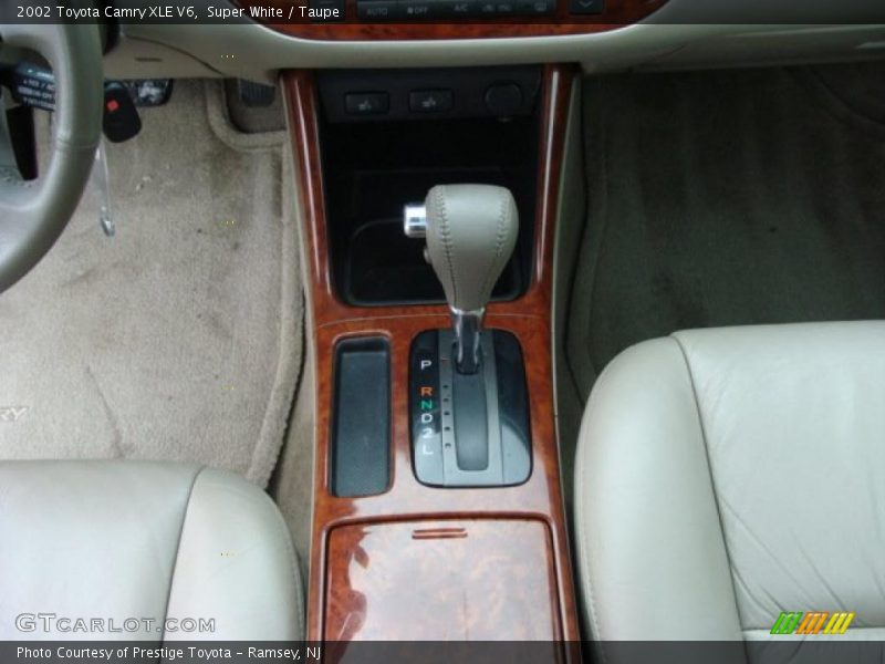 Super White / Taupe 2002 Toyota Camry XLE V6
