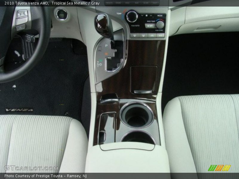 Tropical Sea Metallic / Gray 2010 Toyota Venza AWD