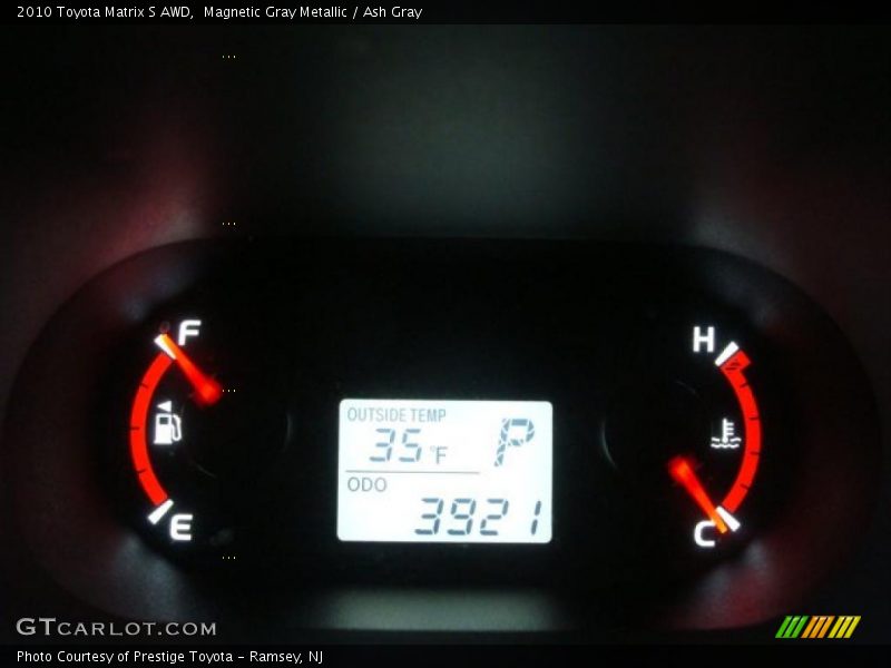 Magnetic Gray Metallic / Ash Gray 2010 Toyota Matrix S AWD