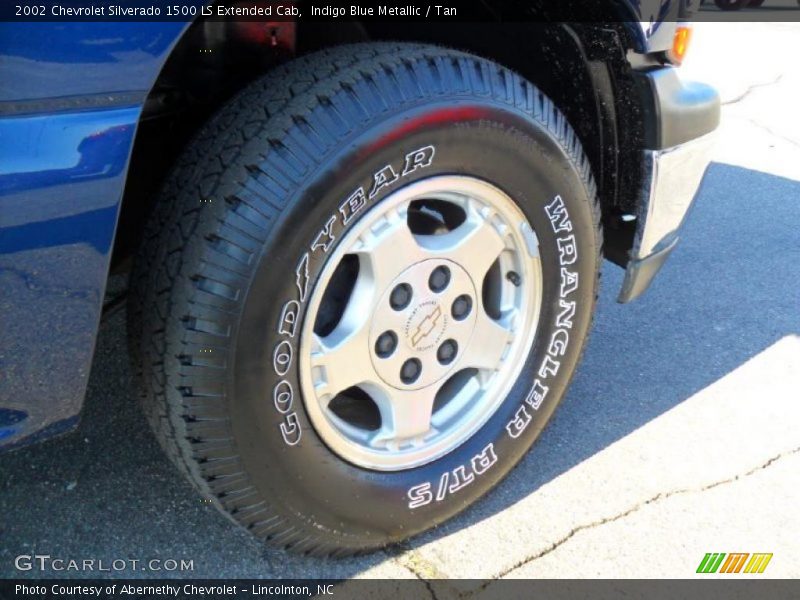 Indigo Blue Metallic / Tan 2002 Chevrolet Silverado 1500 LS Extended Cab
