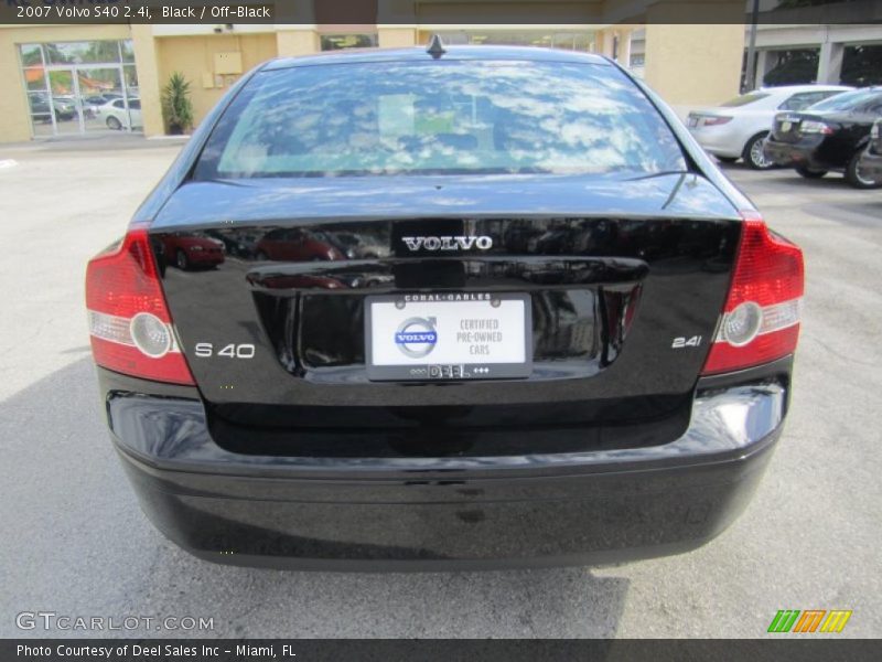 Black / Off-Black 2007 Volvo S40 2.4i