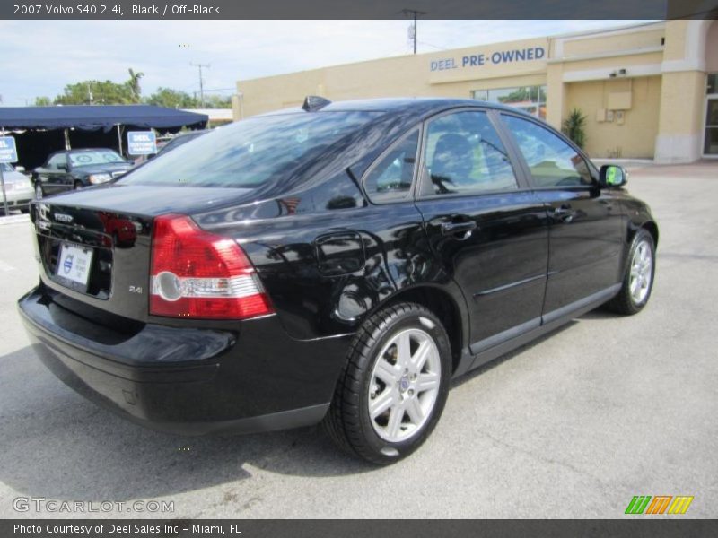 Black / Off-Black 2007 Volvo S40 2.4i