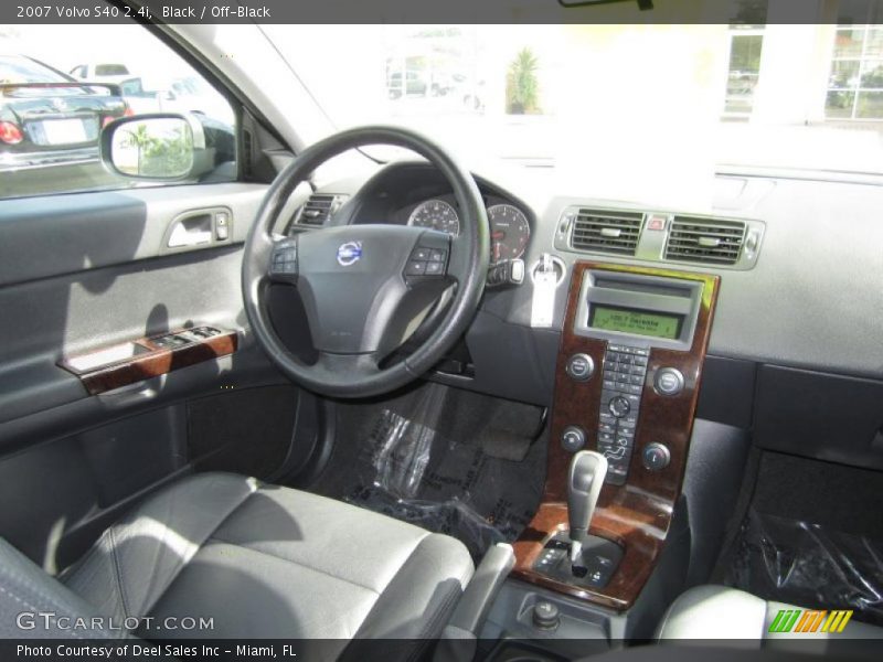 Black / Off-Black 2007 Volvo S40 2.4i