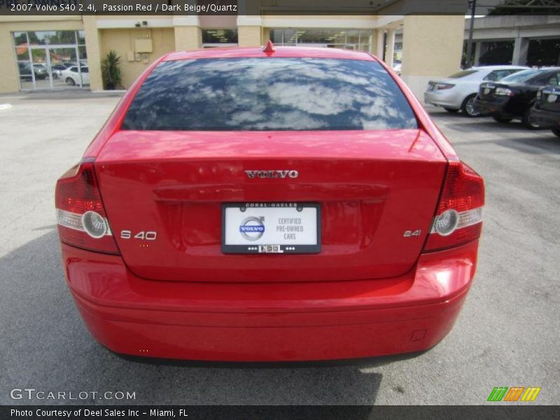 Passion Red / Dark Beige/Quartz 2007 Volvo S40 2.4i