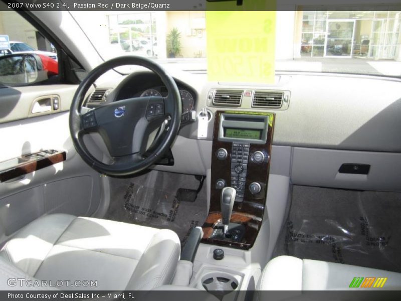Passion Red / Dark Beige/Quartz 2007 Volvo S40 2.4i