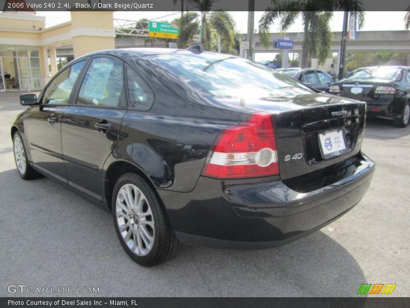 Black / Dark Beige/Quartz 2006 Volvo S40 2.4i