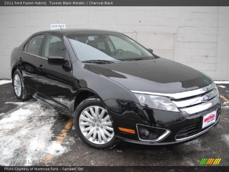 Front 3/4 View of 2011 Fusion Hybrid