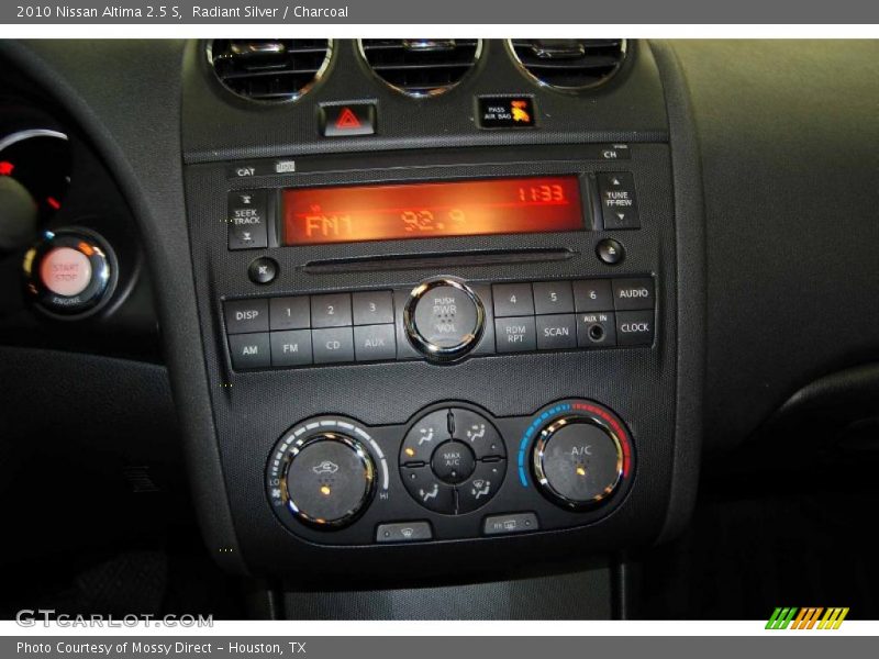 Radiant Silver / Charcoal 2010 Nissan Altima 2.5 S