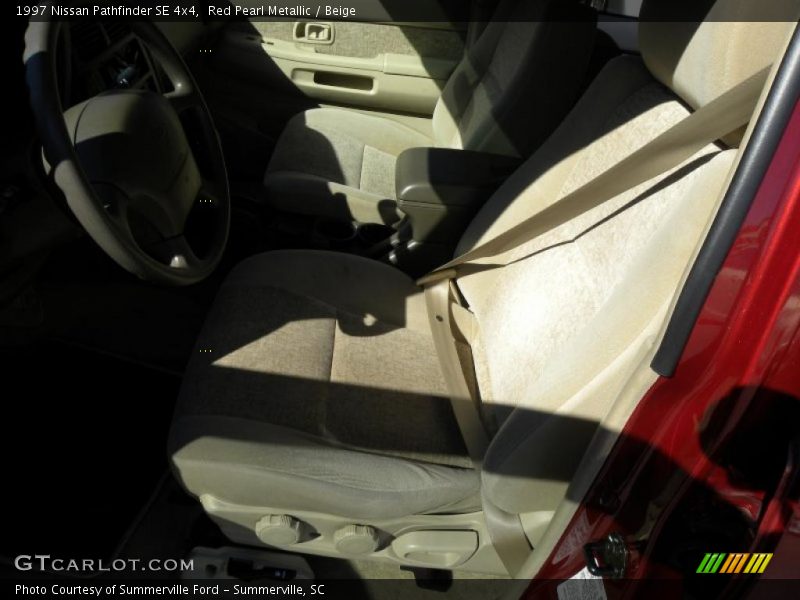 Red Pearl Metallic / Beige 1997 Nissan Pathfinder SE 4x4