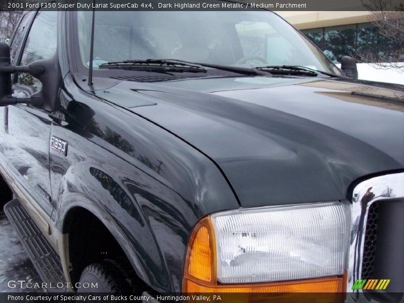 Dark Highland Green Metallic / Medium Parchment 2001 Ford F350 Super Duty Lariat SuperCab 4x4