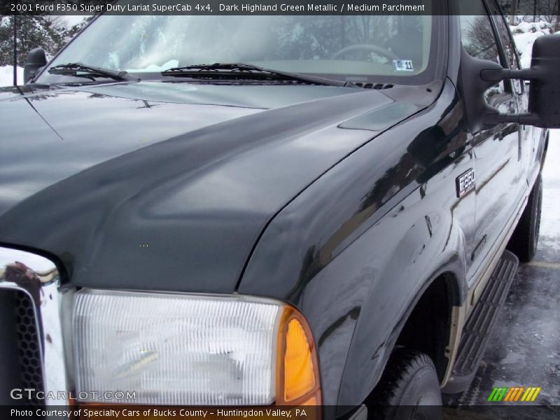 Dark Highland Green Metallic / Medium Parchment 2001 Ford F350 Super Duty Lariat SuperCab 4x4