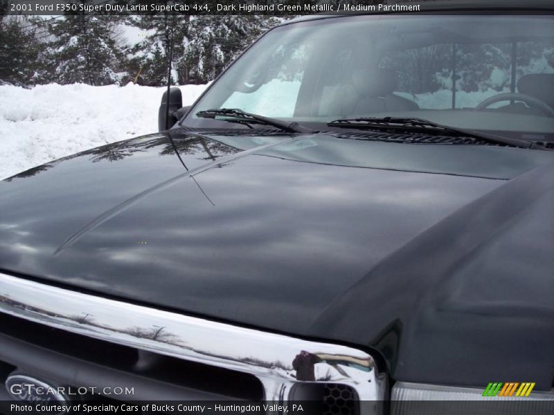 Dark Highland Green Metallic / Medium Parchment 2001 Ford F350 Super Duty Lariat SuperCab 4x4