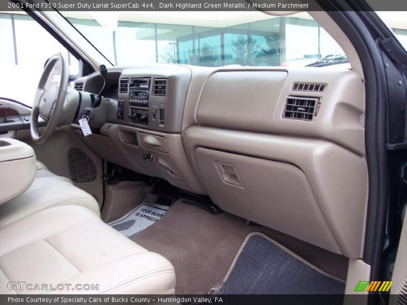 Dark Highland Green Metallic / Medium Parchment 2001 Ford F350 Super Duty Lariat SuperCab 4x4