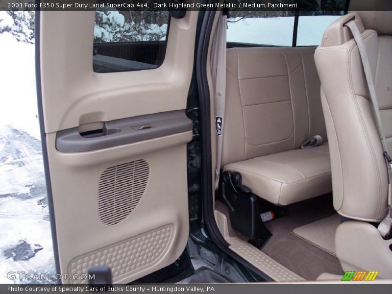 Dark Highland Green Metallic / Medium Parchment 2001 Ford F350 Super Duty Lariat SuperCab 4x4