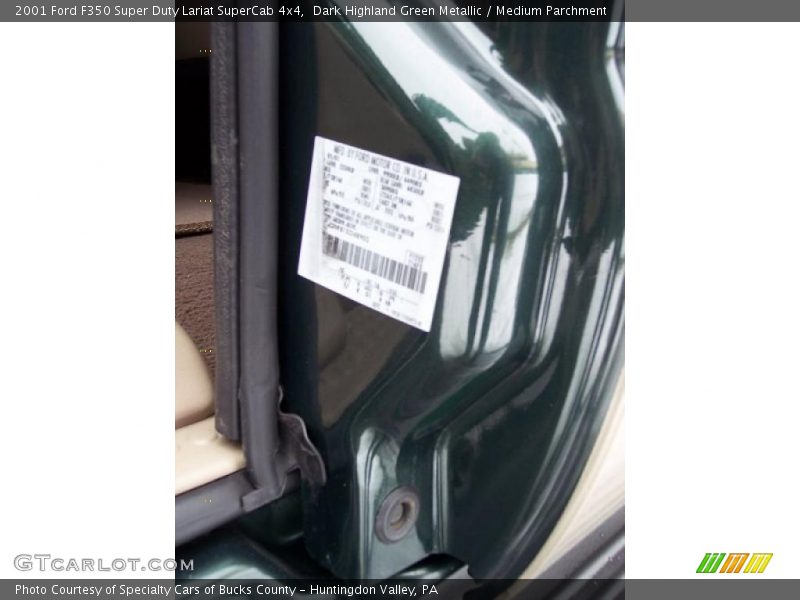 Dark Highland Green Metallic / Medium Parchment 2001 Ford F350 Super Duty Lariat SuperCab 4x4