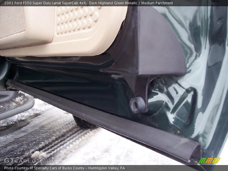 Dark Highland Green Metallic / Medium Parchment 2001 Ford F350 Super Duty Lariat SuperCab 4x4