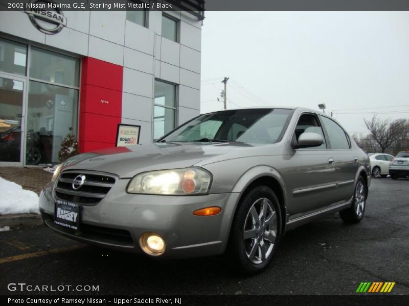 Sterling Mist Metallic / Black 2002 Nissan Maxima GLE