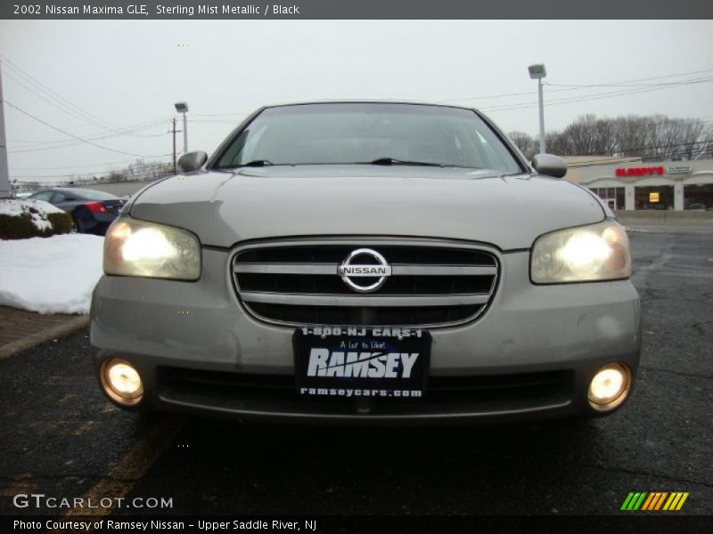 Sterling Mist Metallic / Black 2002 Nissan Maxima GLE